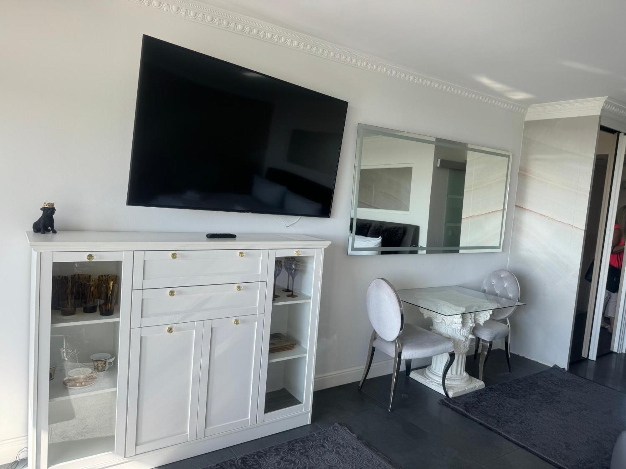 Tiffanys Ferienapartments In Der Privatresidenz Des Plaza Premium Hotel Timmendorfer Strand Buitenkant foto