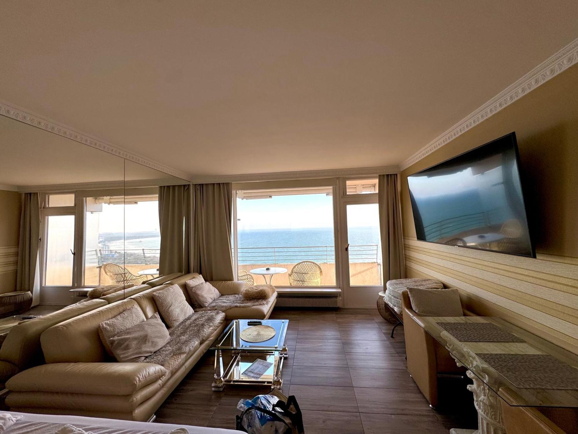 Tiffanys Ferienapartments In Der Privatresidenz Des Plaza Premium Hotel Timmendorfer Strand Buitenkant foto